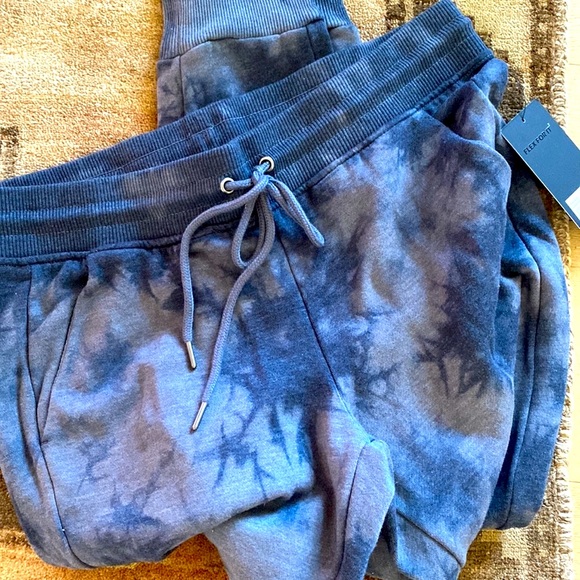 90° gray camouflage dark gray sweatpants with pockets soft and comfy perfect - Picture 1 of 4
